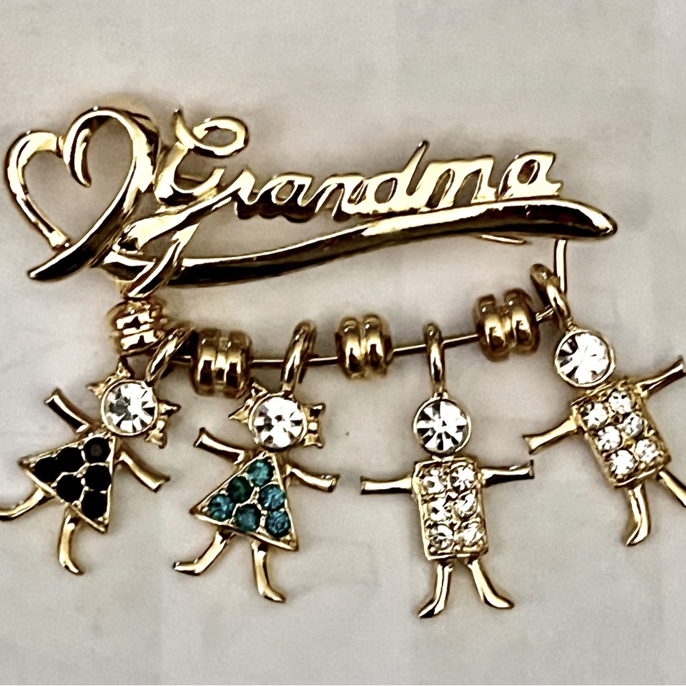 K.I.S Grandma Brooch